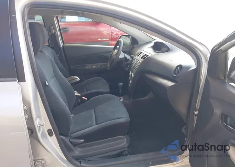 2011 Toyota Yaris из США, поврежденный, VIN JTDBT4K33B1406138